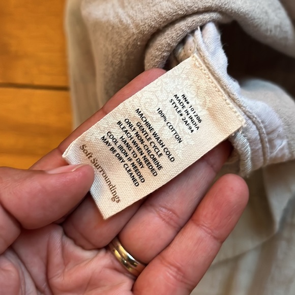 Soft Surroundings Top Womens Small Gray Blue Embroidered Off the Shoulder - Picture 6 of 6